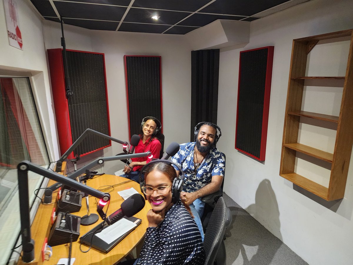 Hoy la Encargada de Monitoreo y Evaluación <a href="/yolannyr/">Yolanny Rivera</a> y Especialista de Género, juventudes y minorías se reunieron en <a href="/radiointec/">RADIO INTEC</a> para conversar sobre Proyecto de Auditoría Social Colaborativa para mejorar la Gobernaza en KBA. Gracias por recibirnos con el apoyo del BM y CEPF.