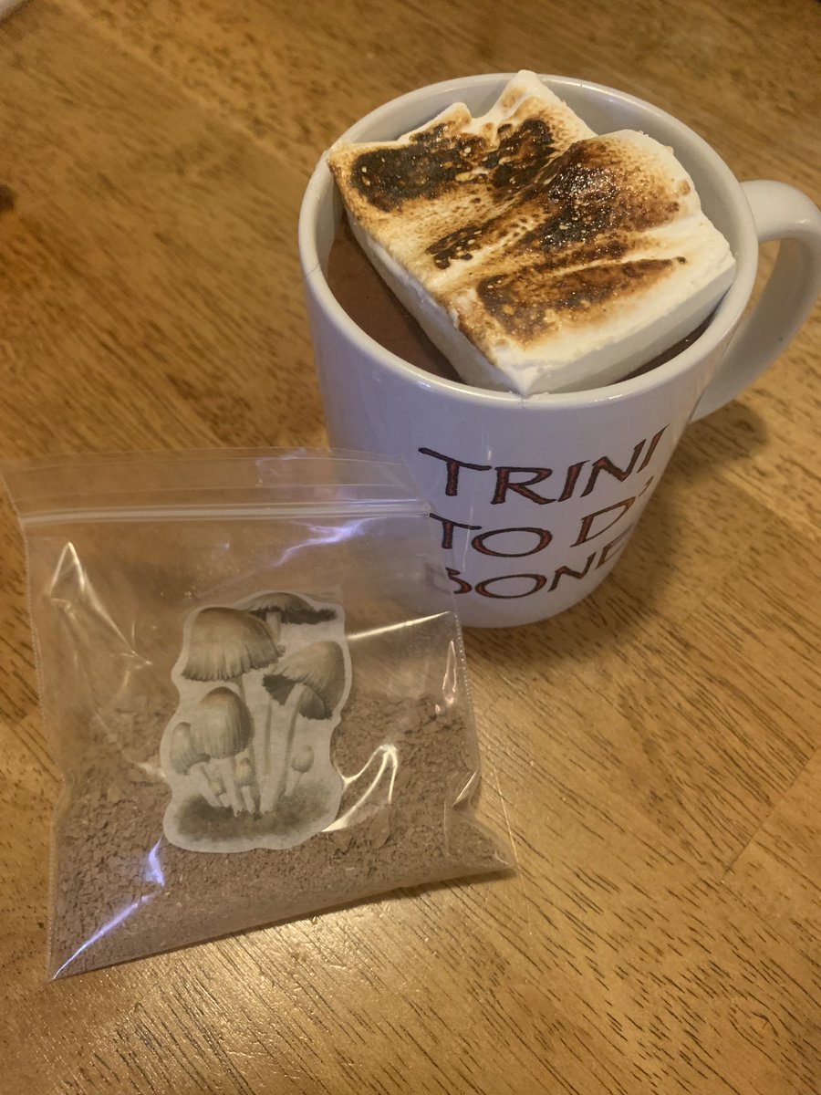 Jahquari's tweet image. Shroomie hot chocolate and a medicated THC marshmallow