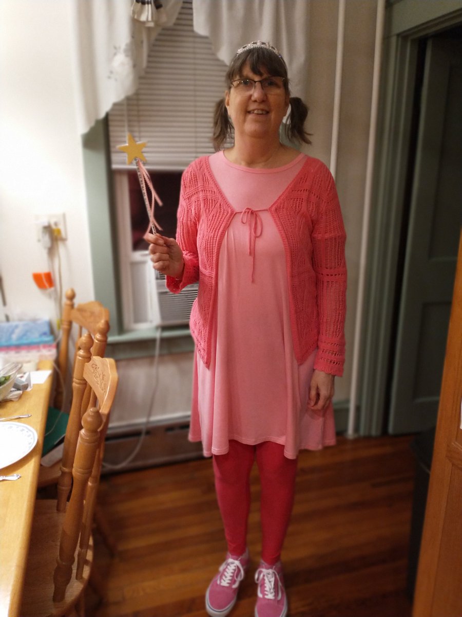 CGoodLibrarian's tweet photo. @helloCPI Pinkalicious https://t.co/FgAWRAFCIX