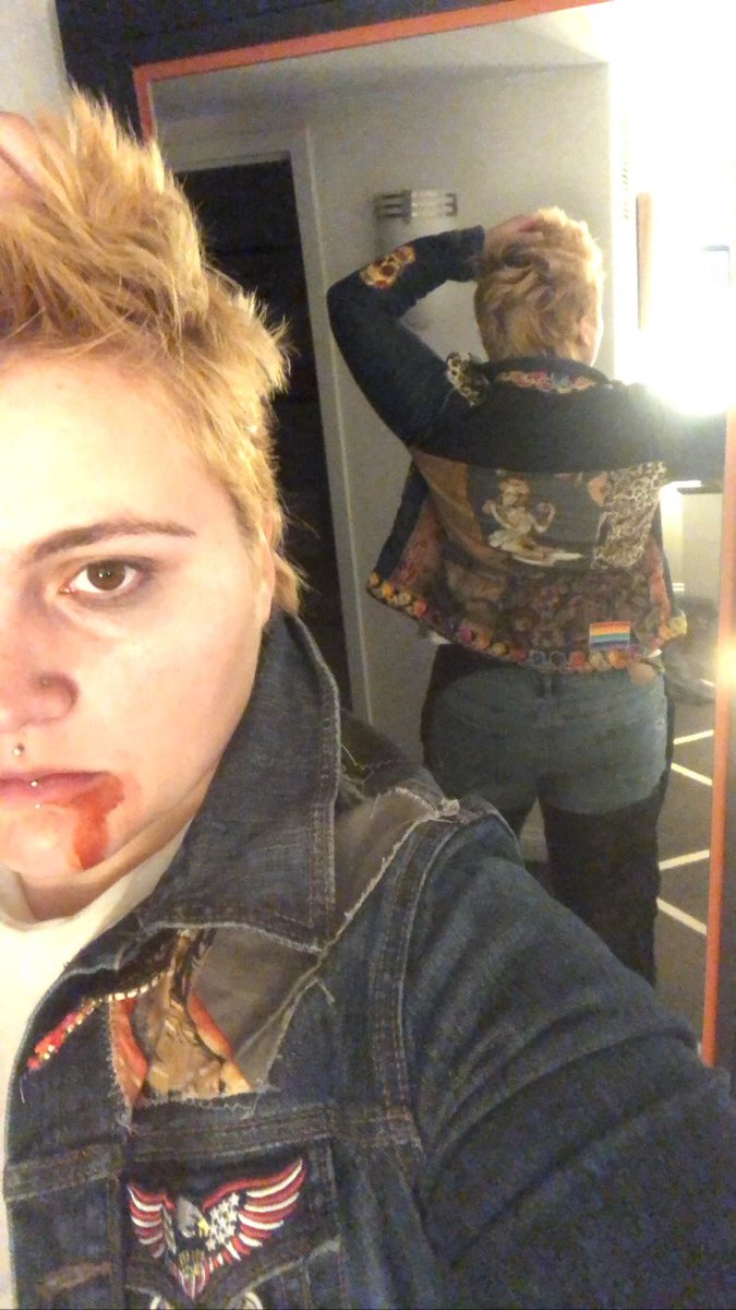 morguetron's tweet photo. Lost Boys in Salem https://t.co/7x7iqFIAi4