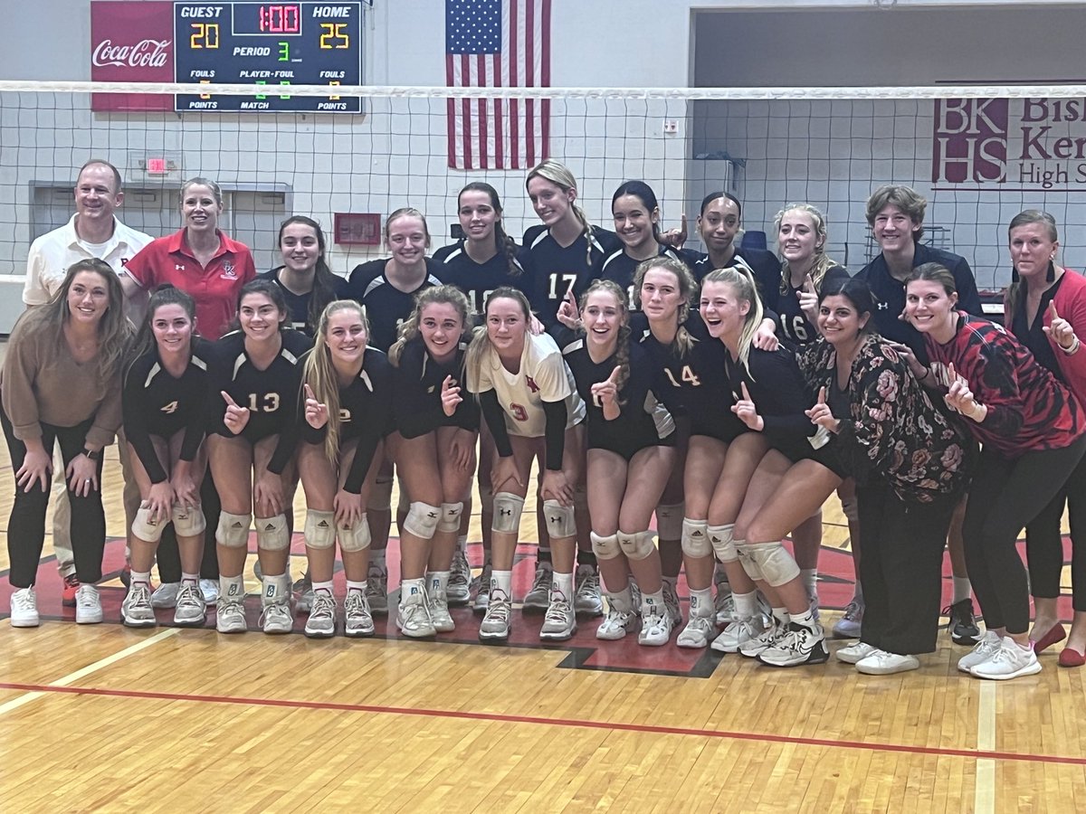 JustinBarneyTV's tweet photo. Regional Champs. Again and again and again. ⁦@BKHS_Volleyball⁩ https://t.co/nbIq602wZn
