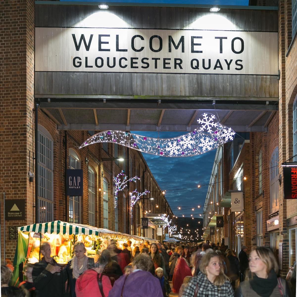 Find The Moo Pod @GloucesterQuays Christmas Market this Saturday & Sunday! 

10am - 6pm 

@Glos_Events 

#markets #market #localmarket #madelocally #locally #artisanicecream #gloucestermarkets #gloucestershire #gloucestershirefoodie #gloucestershirebusiness #gloucestershire