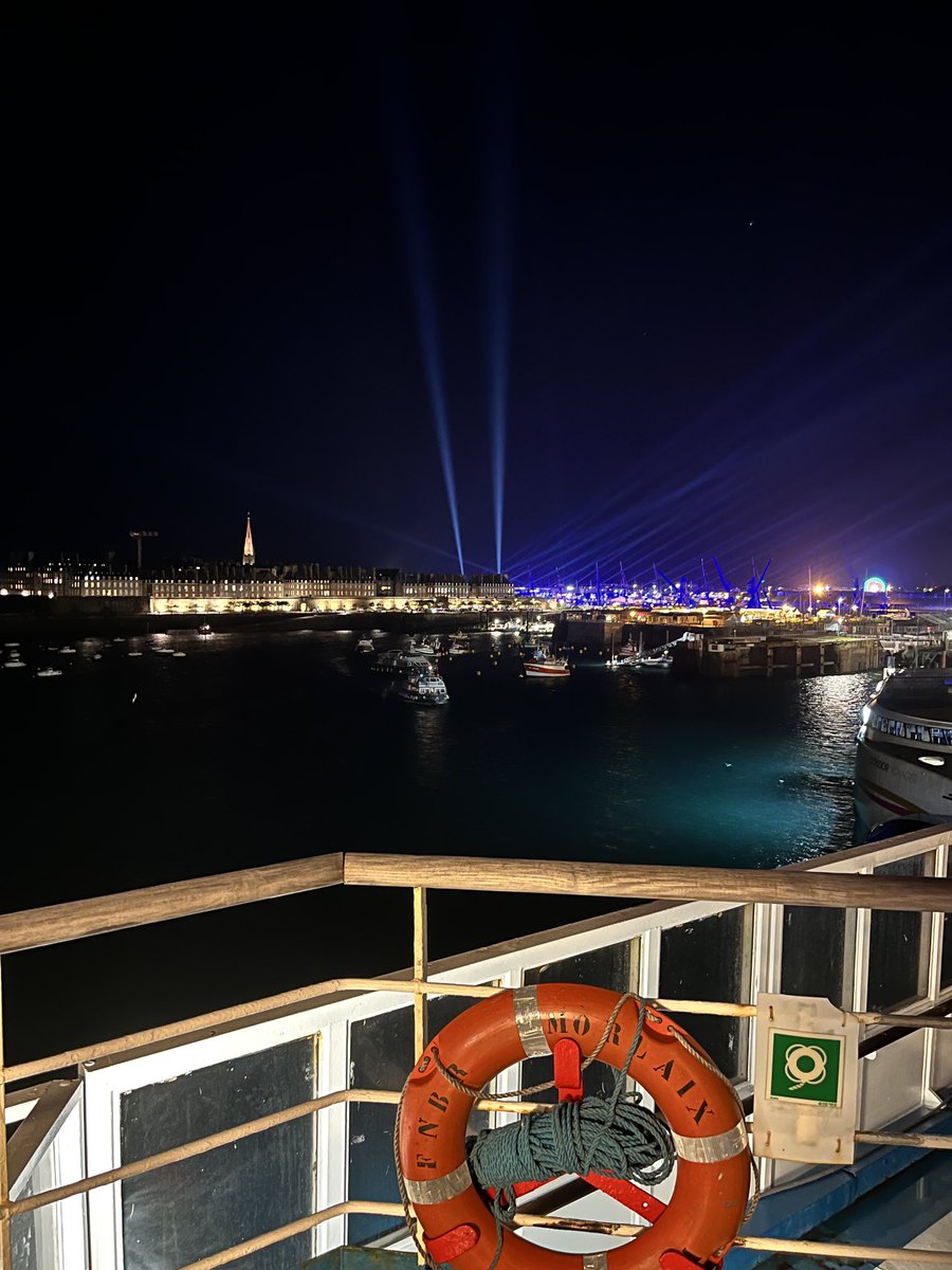 Gjbashall's tweet image. ⁦@BrittanyFerries⁩ lights n lasers on board Bretagne ⁦@SaintMaloInfo⁩ #BF50