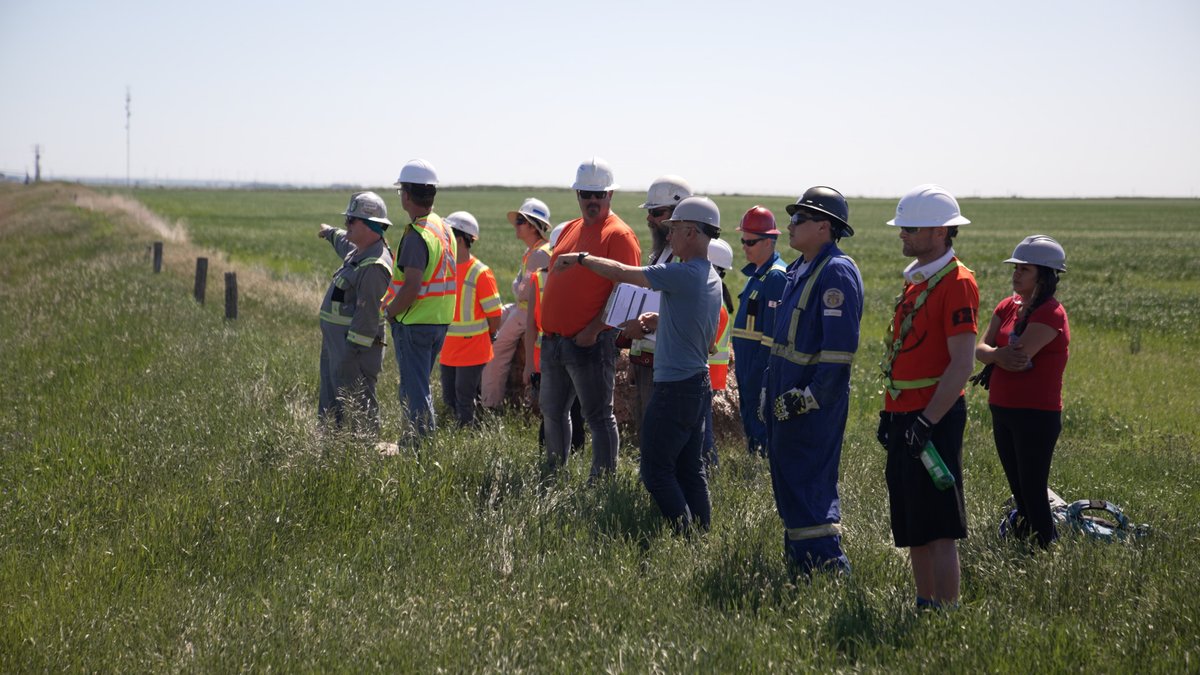 IronandEarth's tweet photo. This week we're celebrating the launch of something special. The RenuWell Project is a first-of-its-kind project that re-uses abandoned oil and gas leases for community solar development. 🧵 

#Alberta #Energy #Canada https://t.co/fBViK8IJJf