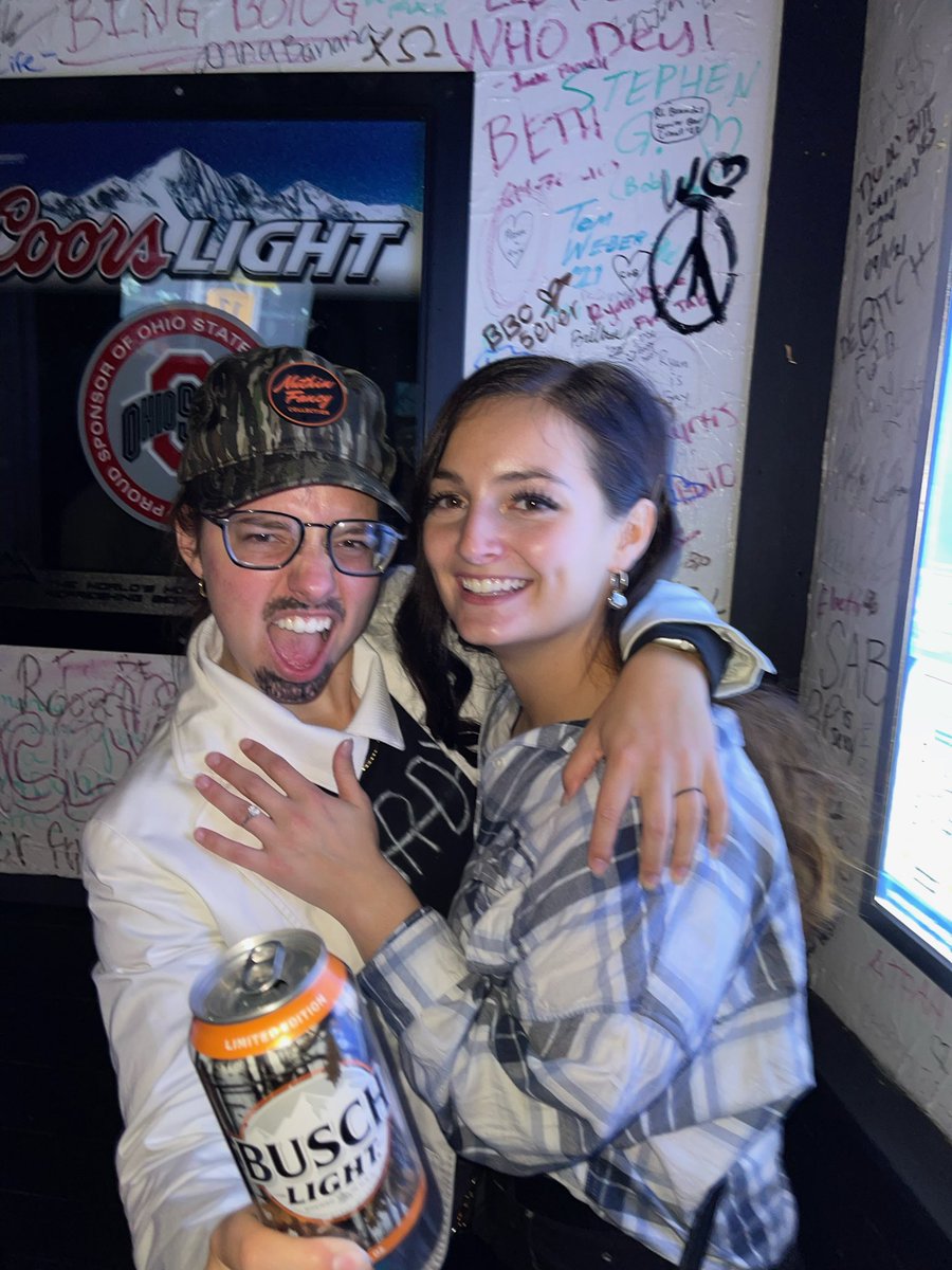 kacey_dulle's tweet photo. @BuschBeer @HardyMusic We wanna celebrate the newlyweds w some ice cold Busch Lights!  #BuschHardyPardy #Contest https://t.co/evgJcXIEde