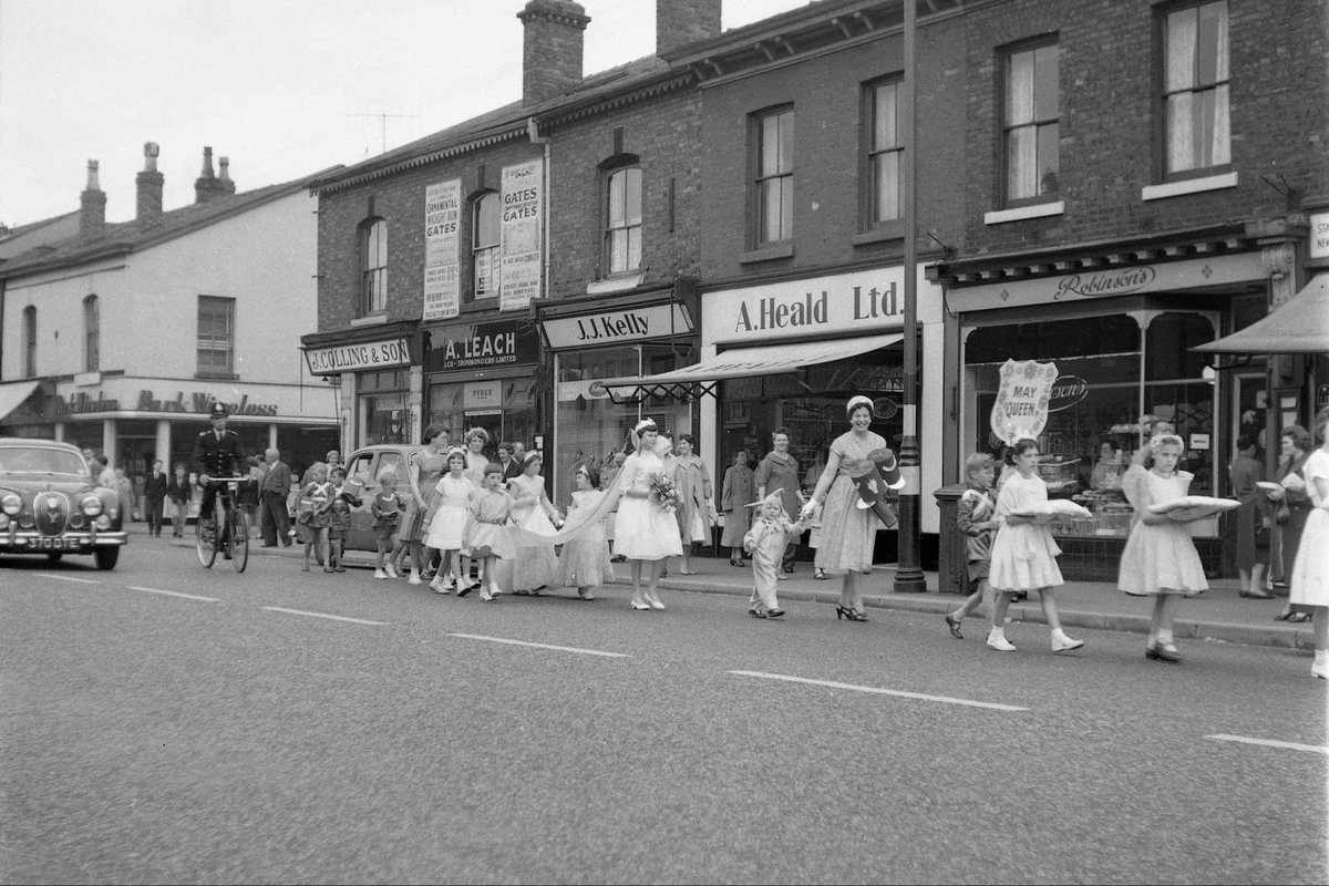 Back in 1959 when Bond was a shoe shop called J.J.Kelly #didsbury #wilmslowroad