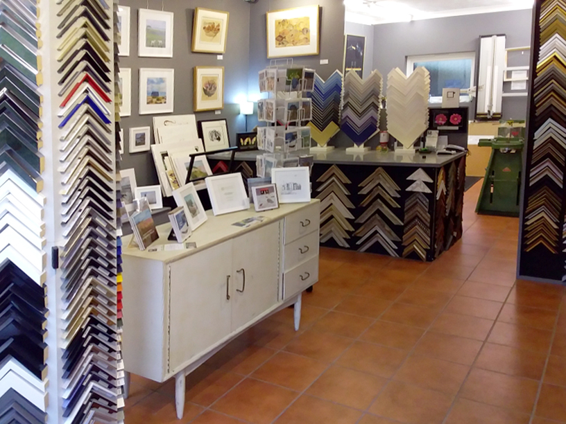 *BATTLE BRANCH*
Opening Hours:
Mon/Tues/Thurs/Fri/Sat
11.00am-3.00pm
Closed Weds
Find us at 30 Abbey Court
sussexframingcentre.co.uk/find-us/