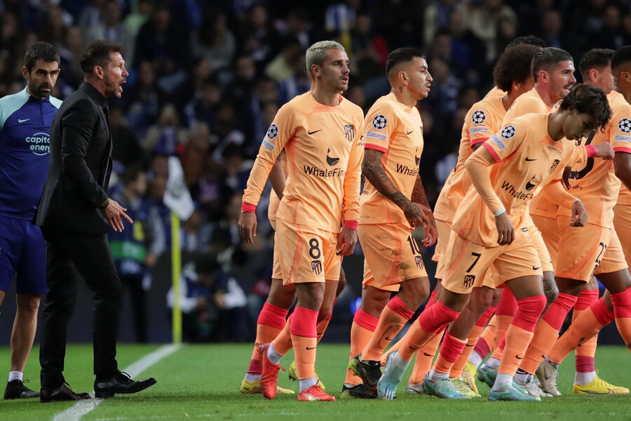 ❌¡GOL anulado al Atlético! #UCL #PortoAtleti Falta previa de Rodrigo De Paul 2 Oporto 0 Atleti 🔴rtve.es/deportes/futbo…