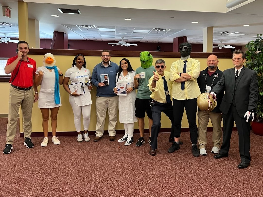 themeadefeed's tweet photo. We've got you covered! 👍🏼
#IYKYK #FacilityAndEventsTeam
#YoureInGoodHands
#LikeAGoodNeighbor
#LiMuEmu #Khakis #LibertyLibertyLiberty
#NowThatsProgressive
#AvoidMayhem #WeAllSeeIt #WeveGotYouUnderOurWing #GeicoGecko https://t.co/jwESNFd6qa
