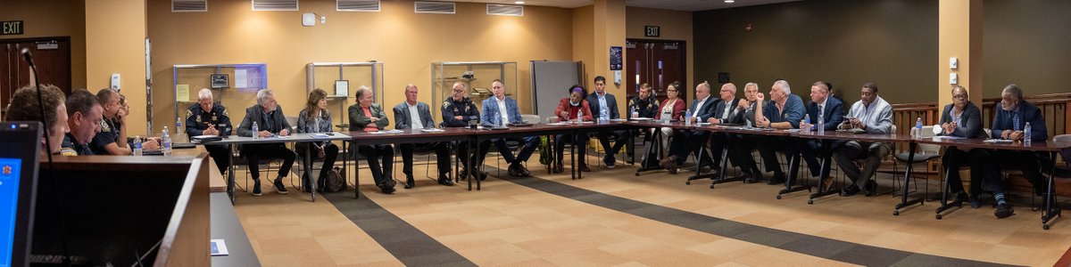 monroesheriffny's tweet photo. This powerful, diverse group convened today to discuss the state of public safety in Rochester. Specific action items designed to put pressure on the system to make positive change were assigned. 

Looking forward to the work of these committed &amp; motivated individuals. https://t.co/fcgLhmvyvm