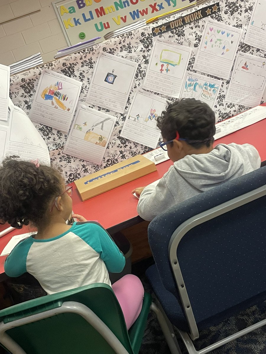 MrsGibbs210's tweet photo. #partnerreading #fluency #picturewalk #usewhatweknow @25Lafayette @LCalabrese1 https://t.co/cqVPyMqSl0