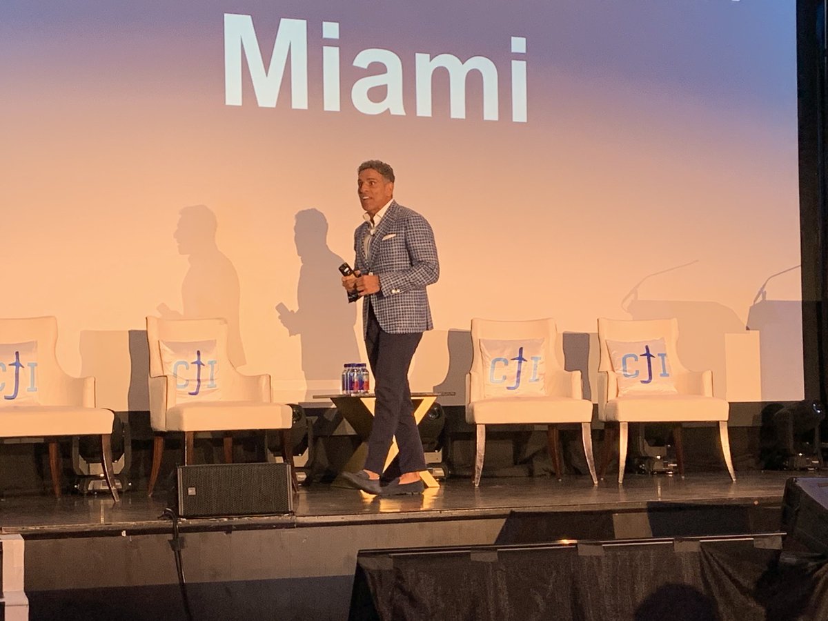 Lee Ann Shay tweet media