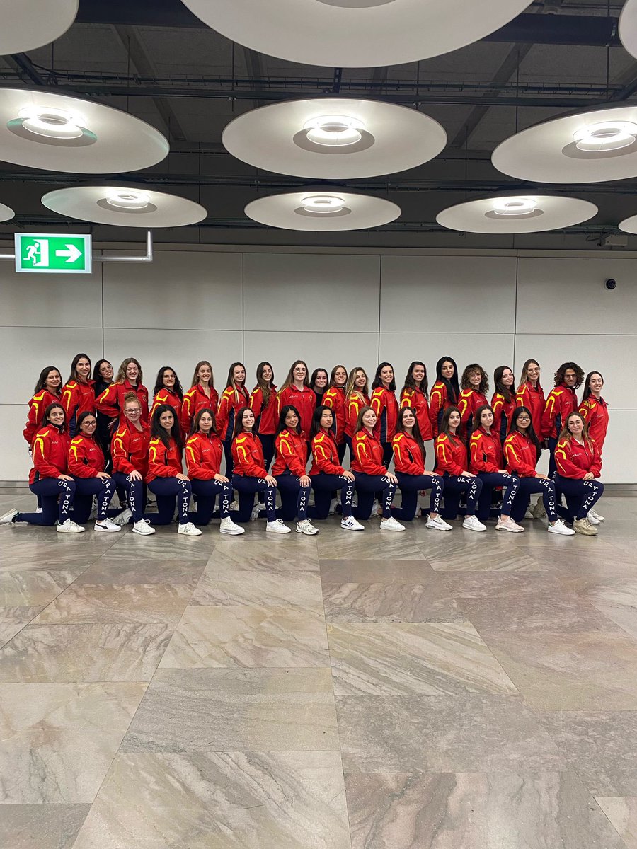 <a href="/CPATona/">CPA TONA</a> ja i som a Buenos Aires preparats pel mundial <a href="/tona_aj/">Ajuntament de Tona</a> <a href="/ajaiguafreda/">AjuntamentAiguafreda</a> <a href="/AjuntamentOlost/">Ajuntament d'Olost</a> <a href="/hockeymania_es/">Hockeymania</a> <a href="/Skatidor/">Skatidor Skates</a> <a href="/el9nou/">El 9 Nou</a>