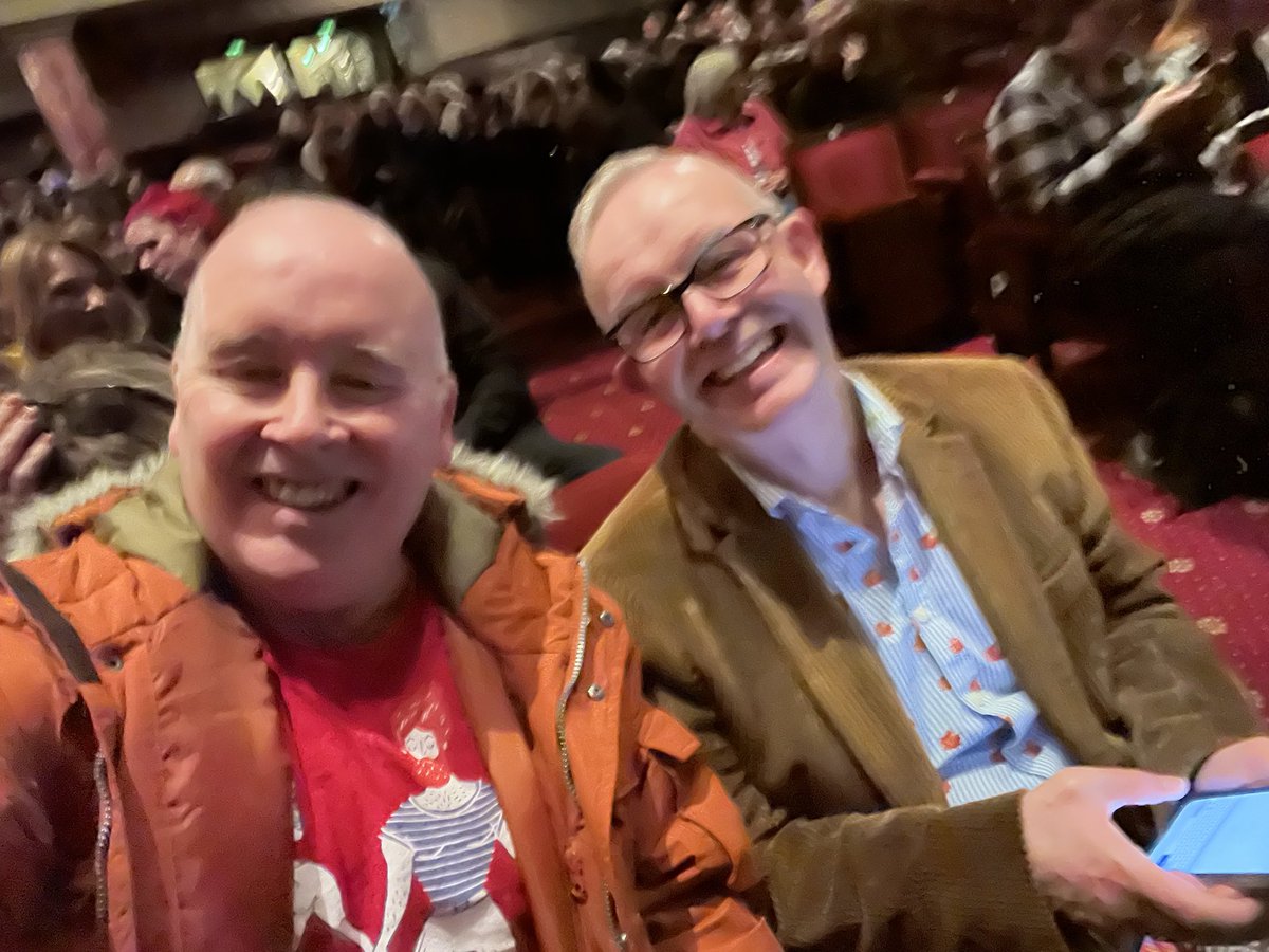 MartGray's tweet photo. Itโs Saturday Night Fever of a Tuesday for @Edisteve339 and me at @edinplayhouse! #strokeface https://t.co/DcfjFaFhAK