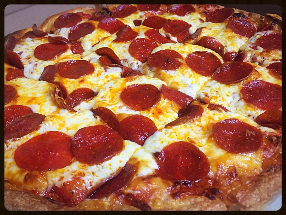 cmpizza's tweet image. Whats for dinner tonight?  Pizza or Subs ??
CandMPizza.com
978-422-0003 Sterling
978-537-4264 Leominster