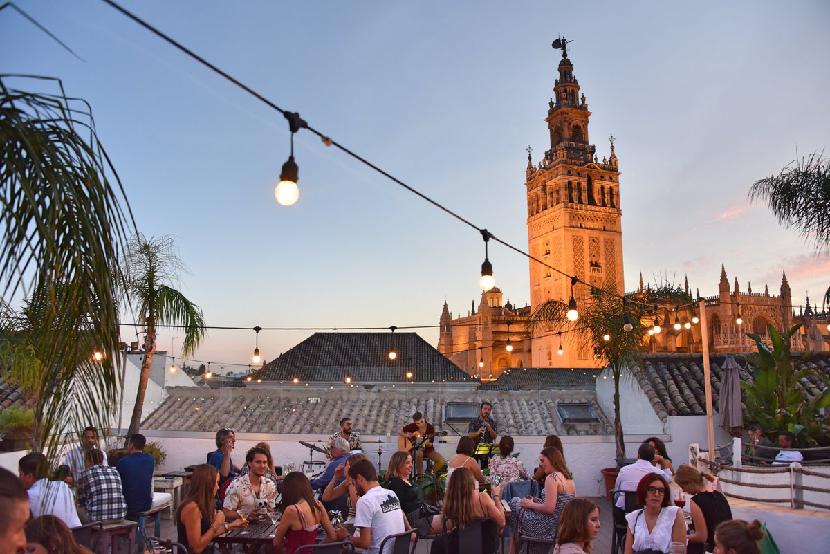 #jazz + #cocteleria 
Los viernes.......
#abstenersecomplicados