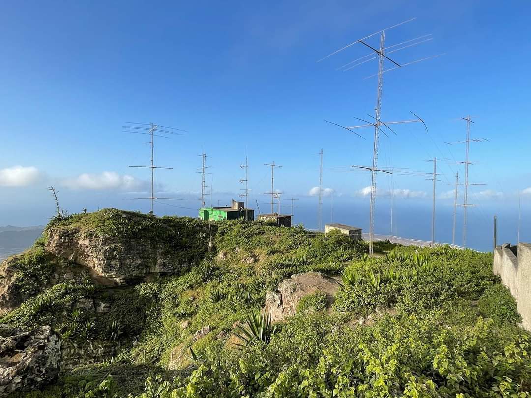 Alu style <a href="/D4C_team/">D4C Contest Team</a>.
Antennas provided by <a href="/InfoMomobeam/">Momobeam</a> for #hamradio