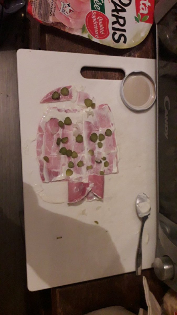 ListenbourgO's tweet photo. Une Nouvelle recette vien d arriver dans nos O'tacos il s'appelle:Le sandwich fait maison voici des image qui montre comment on  le fait https://t.co/p73VvMmpsH