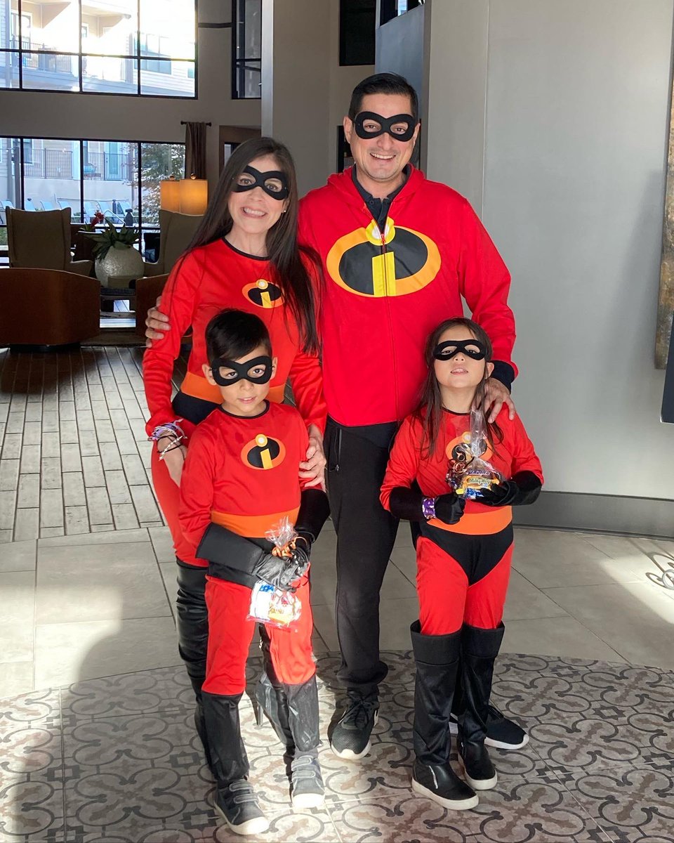 PromontoryKC's tweet image. 👻 A few residents we got to see before their night of trick or treating! We hope you got all the candy your heart desired! 🎃 
#promontoryapartments #kcapartments #happyhalloween #trickortreat #luxuryliving #nowleasing