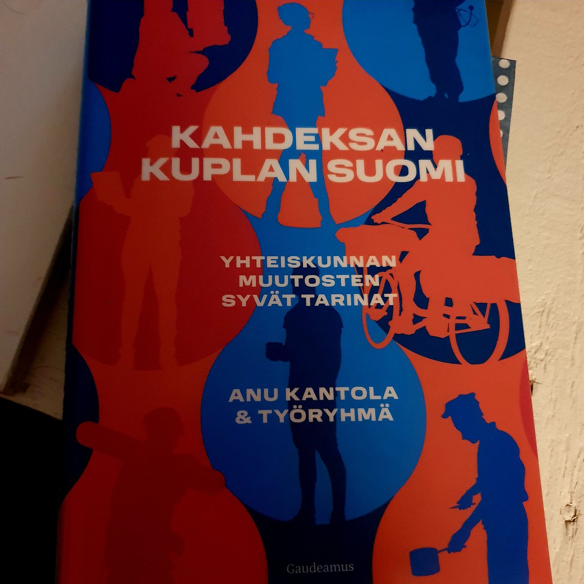 Lukusuositus!
Kahdeksan kuplan Suomi.
#kuplassa #osallisuus #yhteisöllisyys