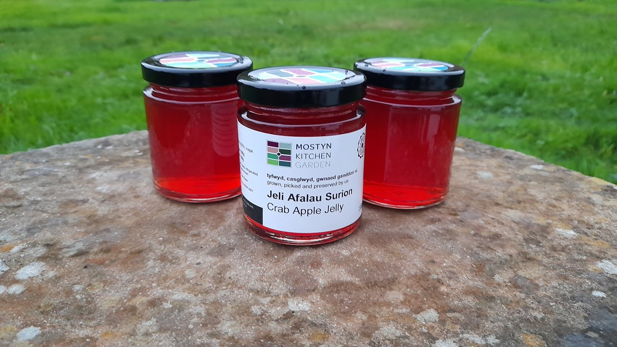 Bright, tasty jars of autumnal sunshine. Enough to cheer up any rainy, wet day. Seasonal and delicious Crab Apple Jelly, fresh and local. Now available in our on site honesty box.

#seasonal #autumnproduce #localfood