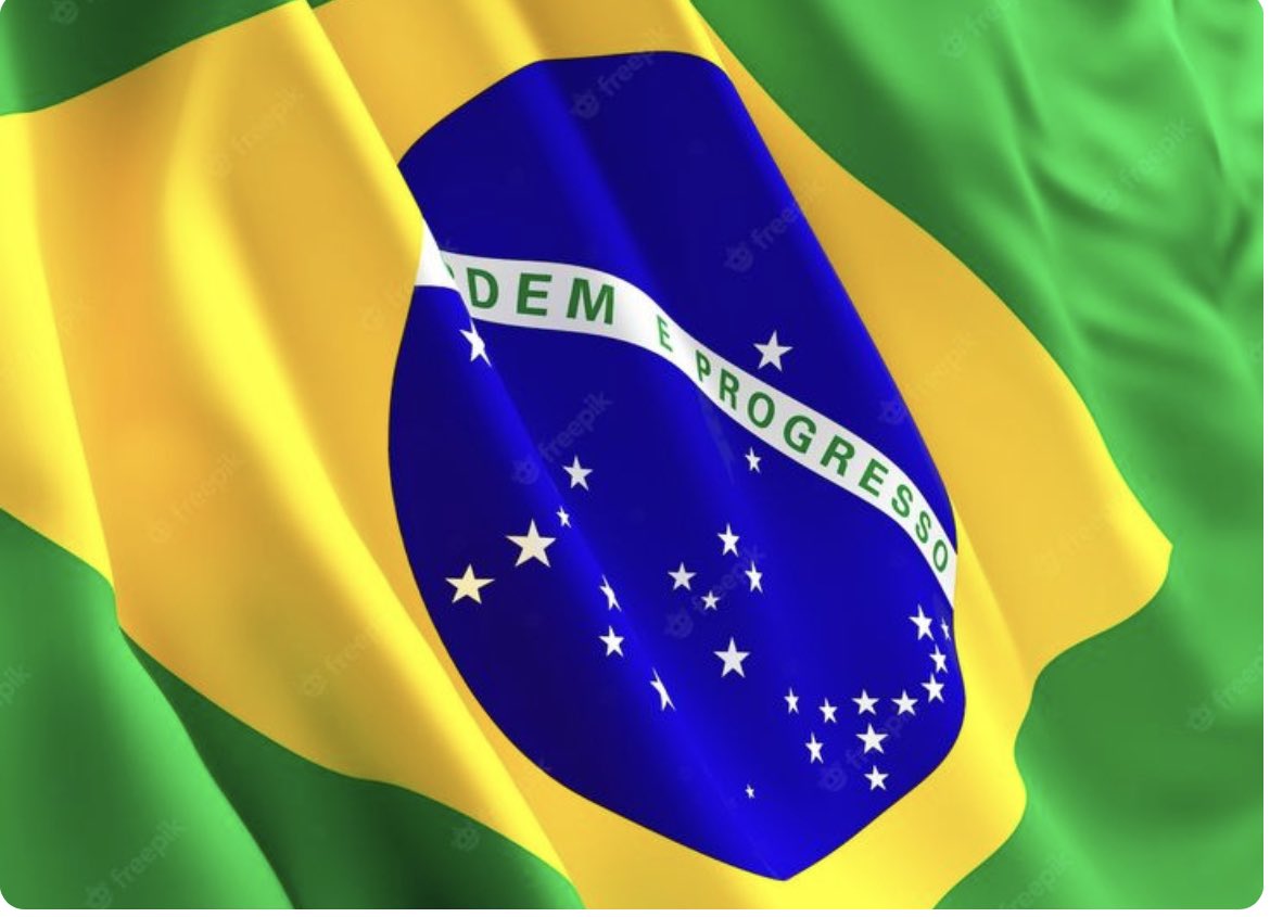 Peço a Deus que ilumine o Brasil e guie o presidente eleito. Em meu ponto de vista a principal tarefa será consertar a rachadura da nação, governando pelos que nele votaram e pelos que não, combatendo o ódio, a divisão e lutando pela união do país.