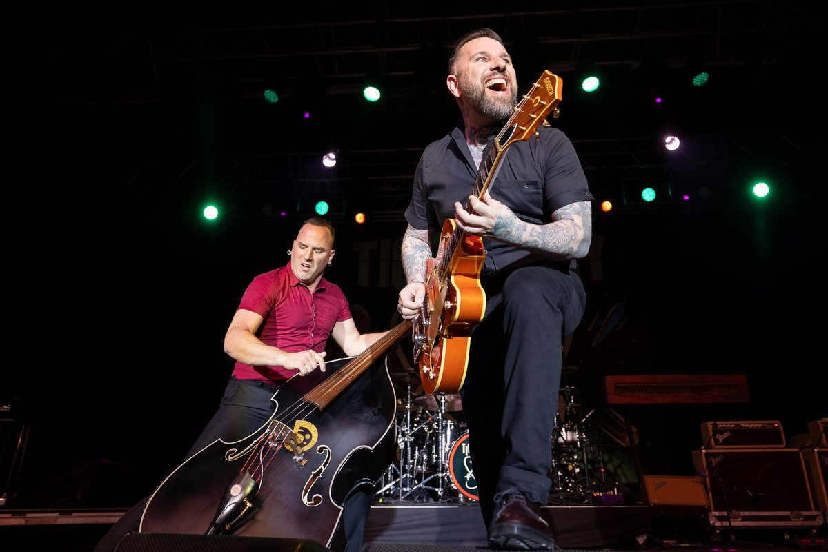 HOBAnaheim's tweet photo. Still riding that weekend high after TWO SOLD OUT NIGHTS of #Octoberflame with @tigerarmy 🎃🔥 

📸 @stevebrazill https://t.co/mDDfBLHpFv