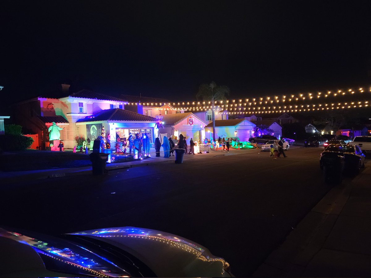 shapirowned's tweet image. We just moved into our new house last Saturday and this was the scene for Halloween last night. Not pictured is the Haunted House directly across the street that had a line going four houses down, or the 1150 pieces of candy that we handed out 😅

Welcome to the neighborhood!