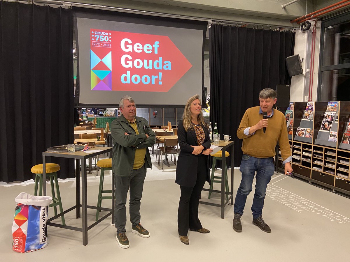 erna_biebgouda's tweet photo. Zoveel leuke verhalen en initiatieven ⁦@GemeenteGouda⁩ om op terug te kijken. En één ding is duidelijk: de culturele sector was en is onmisbaar voor een feestelijke, leefbare, tolerante en creatieve stad. #gouda750 #feest #goodvibes https://t.co/RBcuVRrjez