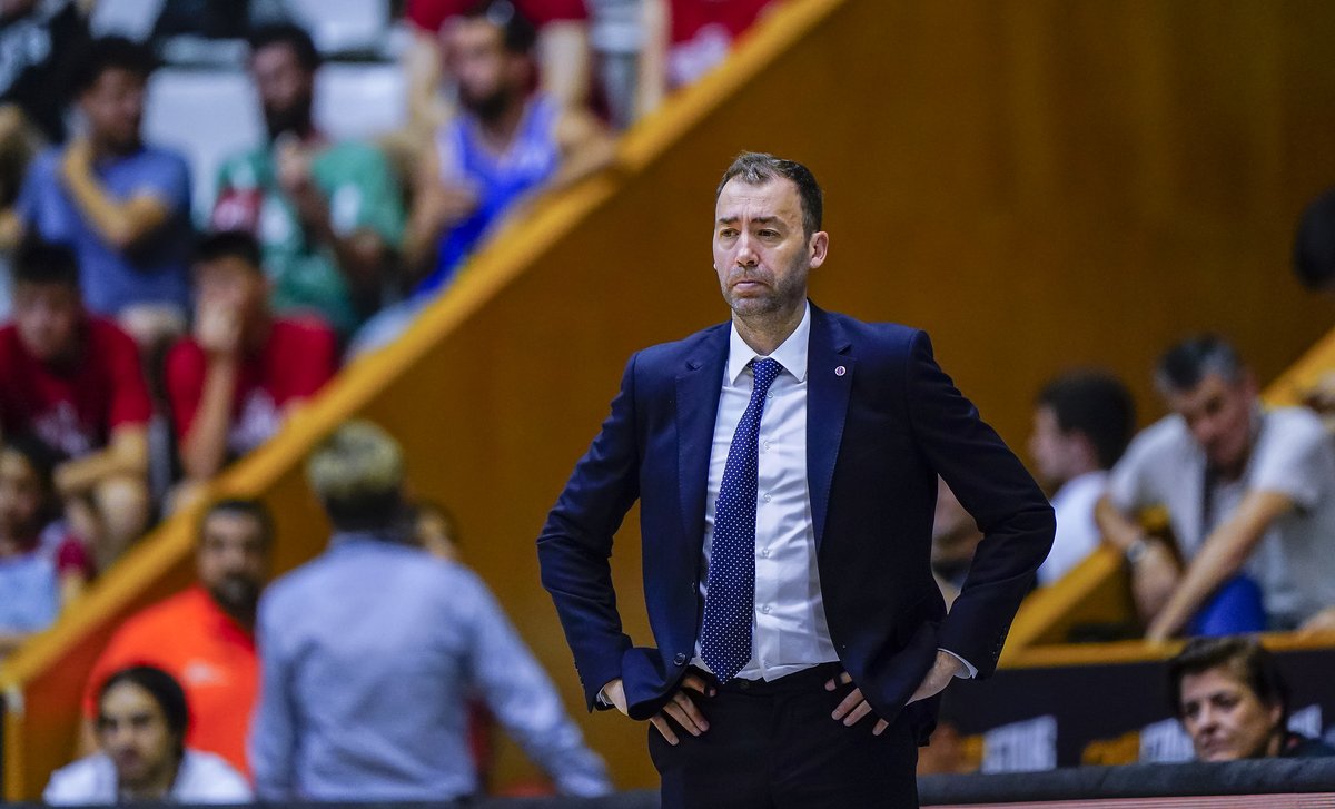 CompeticionFEB's tweet photo. @PalenciaBasket 📰 Reportaje #LEBOro: La carrera de Pedro Rivero como técnico
🔵 @FundLucentum
1⃣ Ascenso a #LEBOro
1⃣ #PlayoffsLEBOro
1⃣ Inicios invicto (5-0)
🟣 @PalenciaBasket
1⃣ #PlayoffsLEBOro
1⃣ #FinalFourLEBOro
2⃣ Inicios invicto (5-0)
📝 Reportaje completo ⬇
https://t.co/VWHIJ3fbX3 https://t.co/eeX27H2qvM