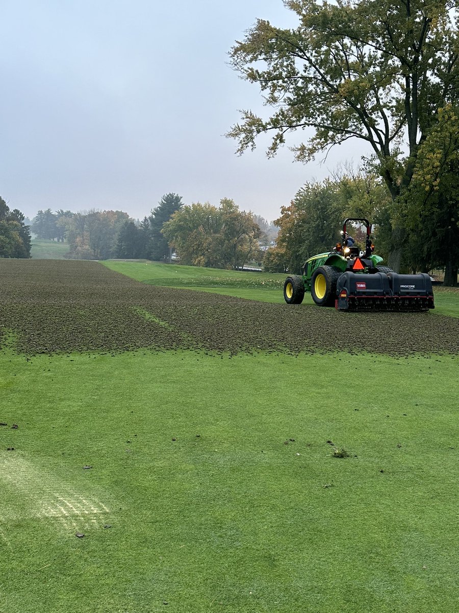 M_Elliott_Golf's tweet photo. Last aeration of the season for me…6 times at 3 courses is enough!  Finally had the weather cooperate…and found dinner to boot!! https://t.co/kGdbdpwqYq