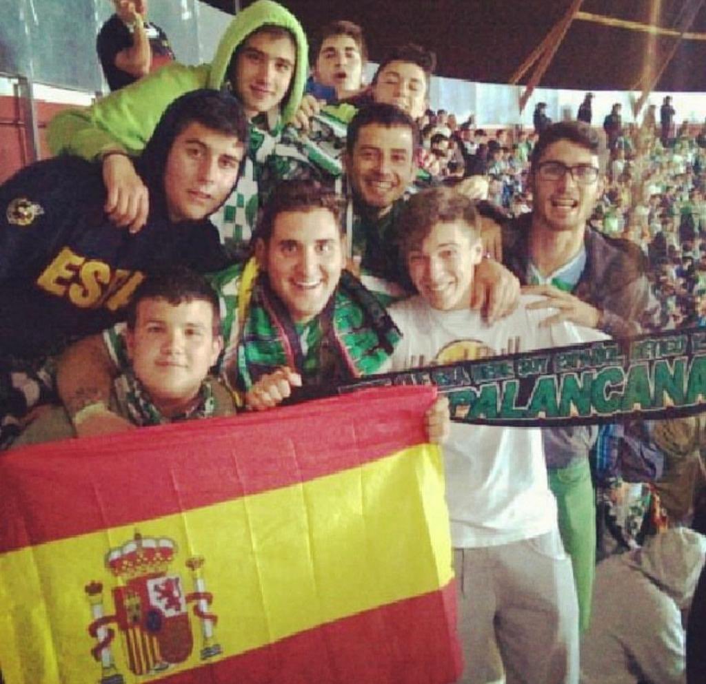 AZITUNO FANS LEBRIJA tweet media