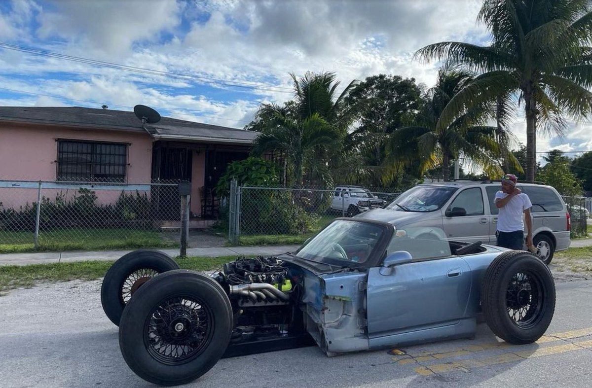 S2000 Rat Rod evshift.com/197169/s2000-r… #AutoArt #AutoTech #AutomotiveArt #CarsMeme #Meme #TransportTechnology #UnusualVehicles #WeirdWheels #WeirdWheelsMeme