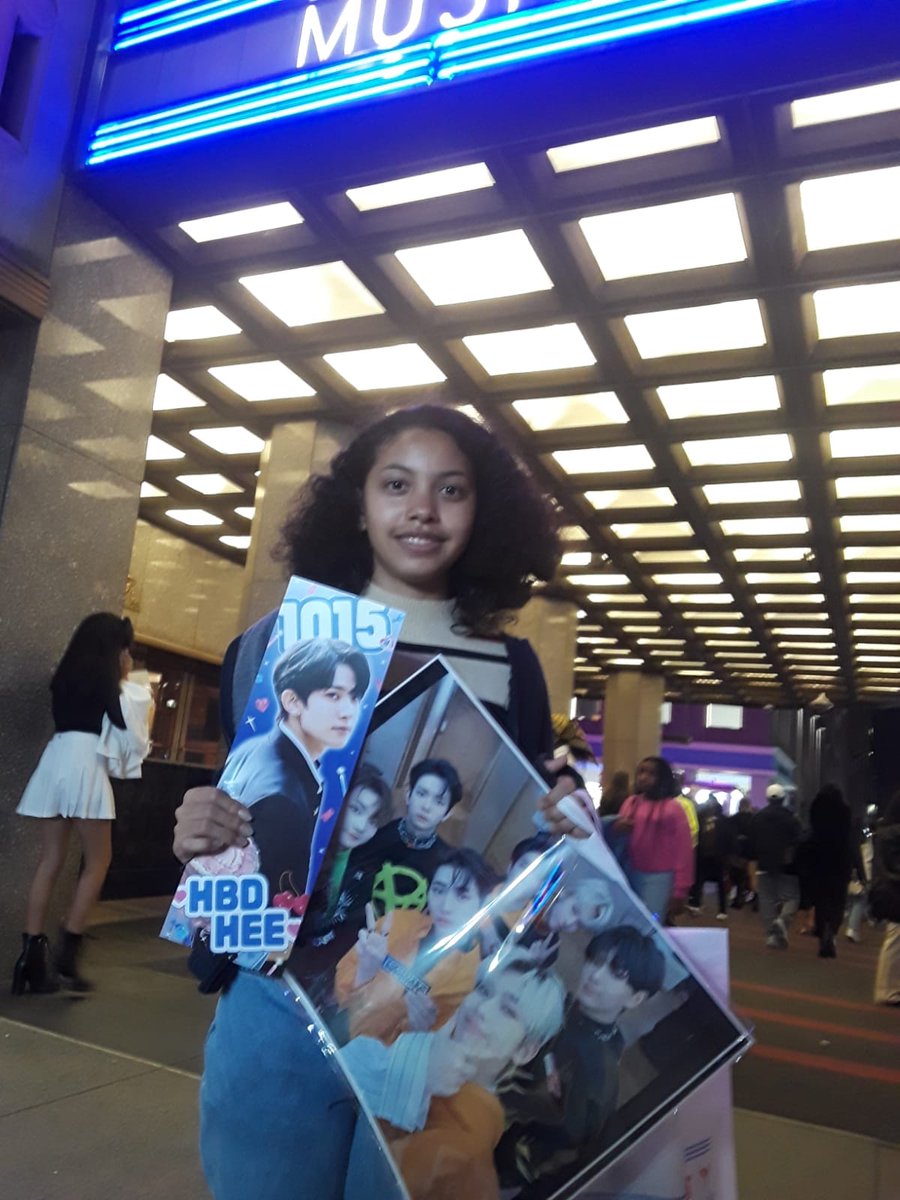 profhuq's tweet photo. #ThrowbackTuesday #ScorpioPrincess🦂
She is 15 today going to K-Pop concerts/hanging with friends. Her teachers say she is kind/thoughtful/creative.
I'm just a proud Bengali Tiger Amma/Mom. 🐯 https://t.co/zZBFt286LZ