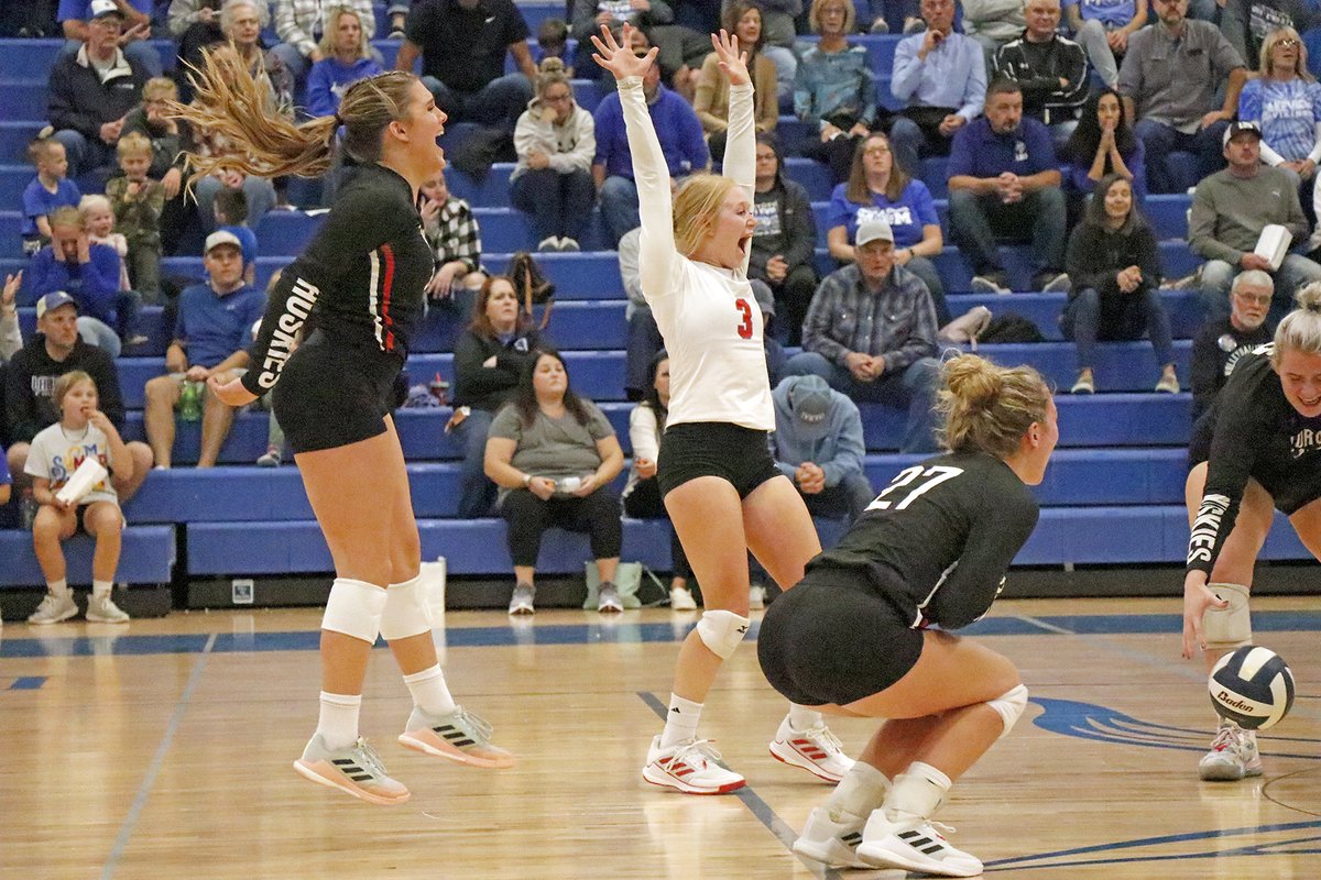 Aurora News-Register (@newsregisteranr) on Twitter photo Lady Huskies fall to Lakeview in five-set thriller. Loss ends Aurora’s year one game short of district final. <a href="/AuroraHuskies/">Aurora Huskies</a> Lady Huskies fall to Lakeview in five-set thriller. Loss ends Aurora’s year one game short of district final. <a href="/AuroraHuskies/">Aurora Huskies</a>