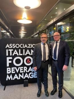 skalnapoli.org/news/news-dagl…

<a href="/SimoneDeFeo2/">Simone De Feo</a> 
<a href="/LucaCoppola/">Luca Coppola</a> 

#skal
#skalinternational
#skalnapoli
#napoli
#businessamongfriends
#istituzioni
#travel
#business
#skalitalia
#STAYSKAL
#newsdagliskalleghi