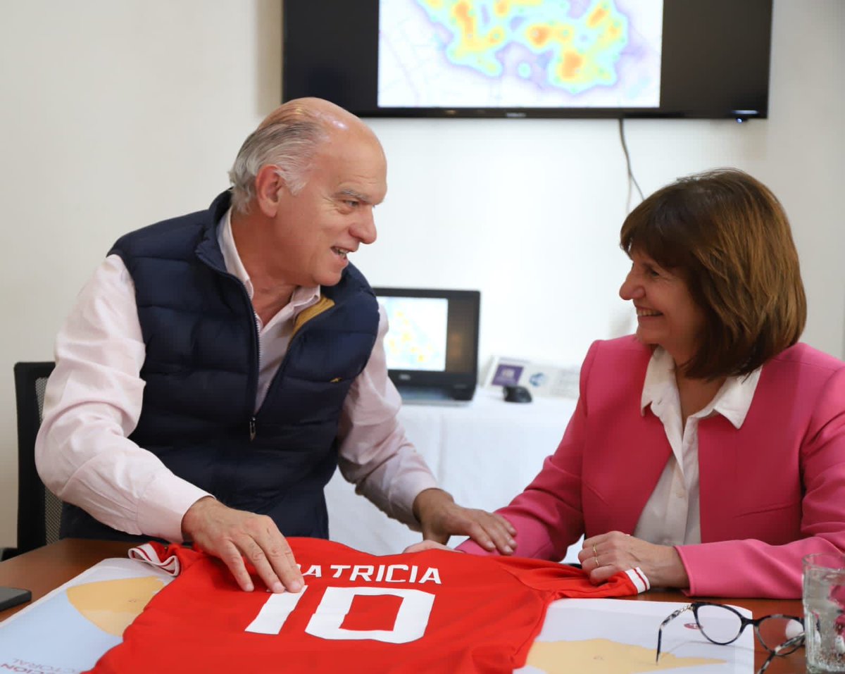Nestorgrindetti's tweet photo. @PatoBullrich, más que nadie, entiende de cerca lo que es luchar contra la inseguridad. Cuando fue ministra hizo todo lo que tenía a su alcance, y más, para combatirla. https://t.co/O2XO6eQvV9
