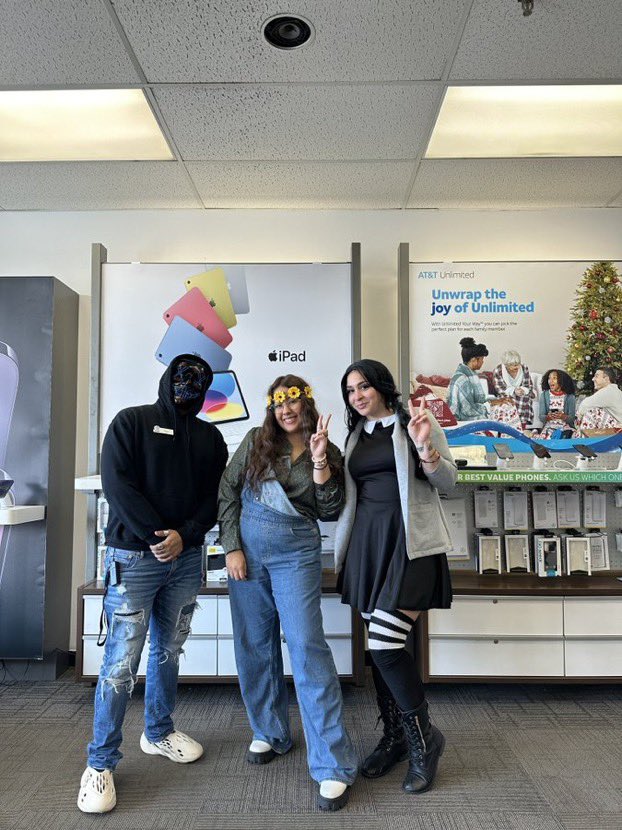 TheRealOurNE's tweet photo. It’s #TeamTuesday and we LOVED seeing your festive faces all over Twitter yesterday! 😄💙📱 OurNE was definitely in the Halloween spirit and our teams provided SPOOK-tacular service for our customers. 🎃👻 #OurNE #wiNEverything https://t.co/0SmVSneqF4