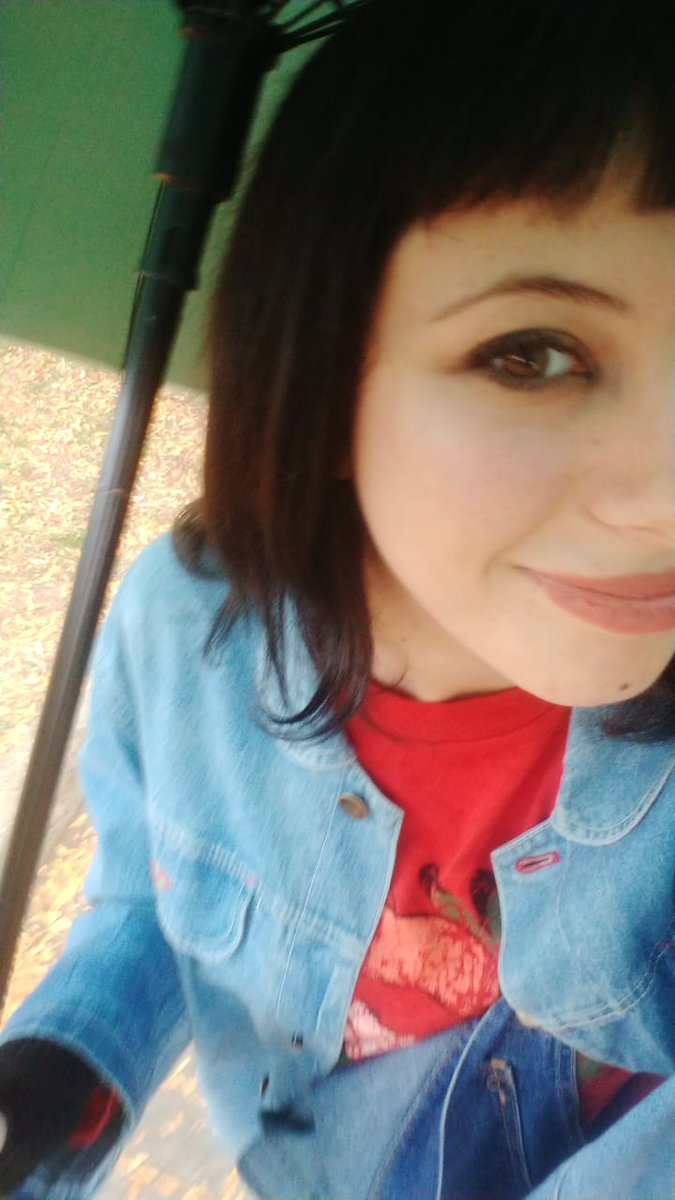 Larababalla's tweet photo. Sentirsi soli il 70% del tempo e avere sta faccia: https://t.co/zaICWeGAcB