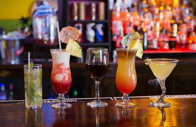 Listenbeer_'s tweet photo. Nous avons décidé de nous diversifier nous proposons dés maintenant des cocktails aux clients. https://t.co/PfaUyYZ6pk