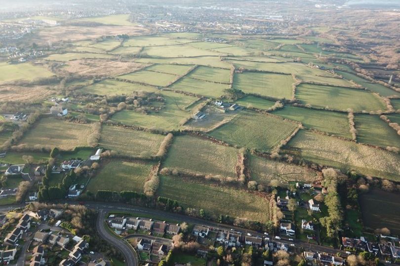 WalesOnline's tweet image. First phases of 2,000 home development in Swansea gets go ahead
bit.ly/3sPI9jm