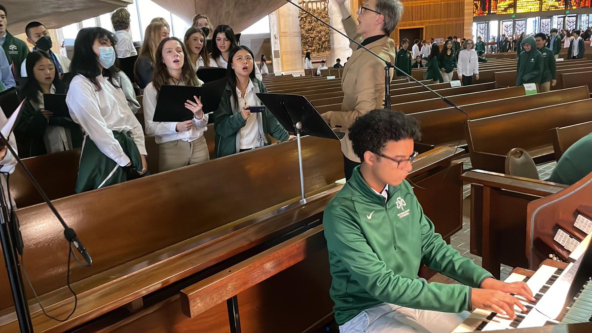 BroTimFSC's tweet image. Sacred Heart Cathedral Prep (San Francisco) students preparing for today's beautiful All Saints Solemnity Mass at Cathedral of Saint Mary of the Assumption.
