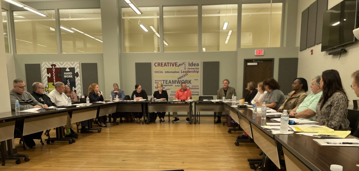 KowalczykBeth's tweet photo. I attended another informative Area Agency on Aging/Home Care Provider Roundtable today at @AAARegion9 in Cambridge. Issues included low reimbursement rate and wages, benefit cliff , and cost of administrative requirements. #CareWorkIsWork #OhioHCBS #Aging https://t.co/qkDLx3WEwh