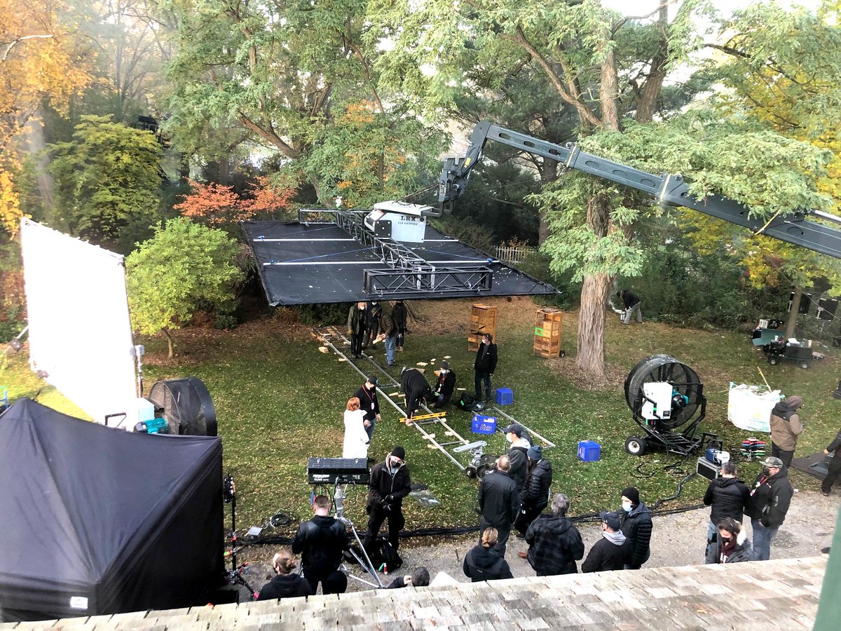 SaugaMuseums's tweet photo. If you thought the house in Episode 6 of Guillermo del Toro's Cabinet of Curiosities on @netflix looked familiar, you're absolutely right! The first 5-10 minutes of this episode was filmed at Benares Historic House in Mississauga! 

Enjoy these behind-the-scenes photos 🎬👀 https://t.co/DdOCEKJRYQ