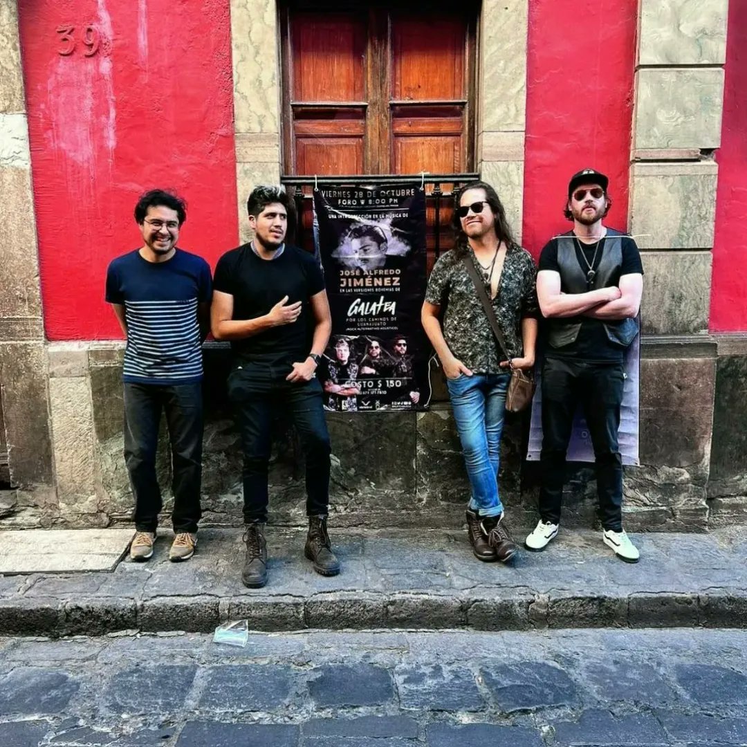 CdkEscena's tweet photo. ¡@galateamusica cautivó al público de Guanajuato en el Foro W! Increíble concierto en tributo a Alfredo Jiménez 🎸🎶🤘

#Galatea #FIC50 #Teatro #Música #Rock #Music https://t.co/yOObRxSk7V