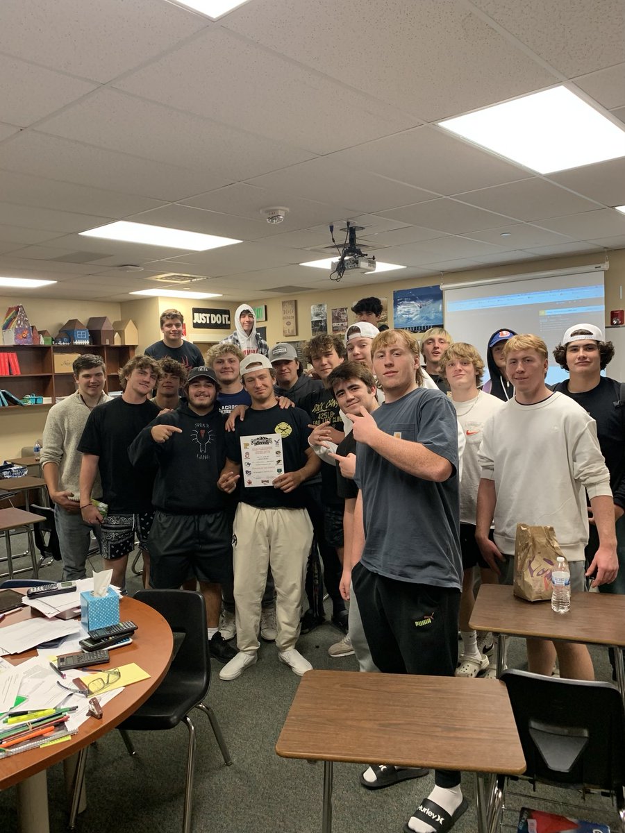 Congratulations to RCHS Senior football player Aidan Duda for being recognized as the Continental League Athlete of the Month for September. Aidan has close to 1400 yards rushing on the season and 12 touchdowns. Well deserved Aidan! Go Jags!
