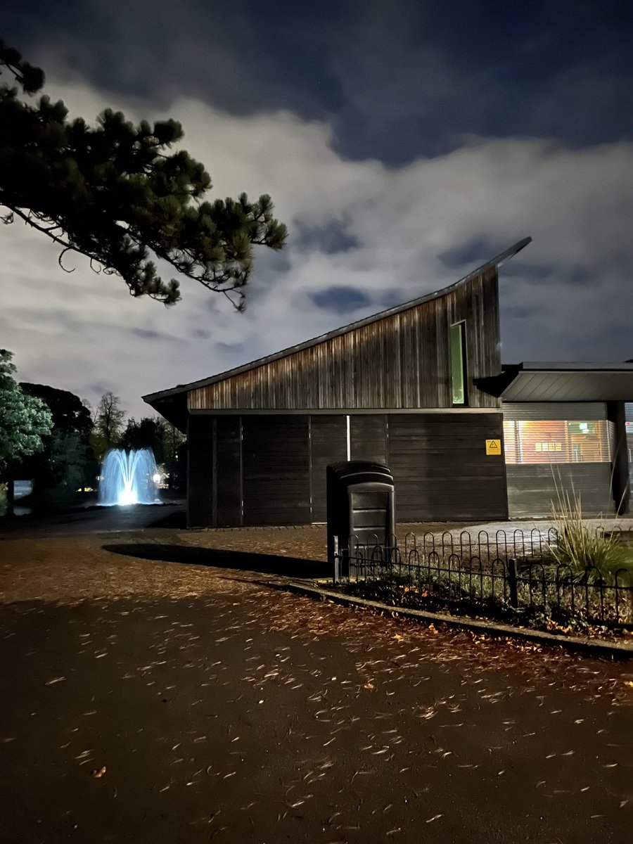 HumberbeatNEL's tweet photo. #parkward #optopaz PC Thomas and PCSO Barrie have been patrolling Park Ward, Grimsby tonight. All in order so far with no issues to report. We will be around for the rest of the night #inyourcommunity https://t.co/HR0hJHCgb7