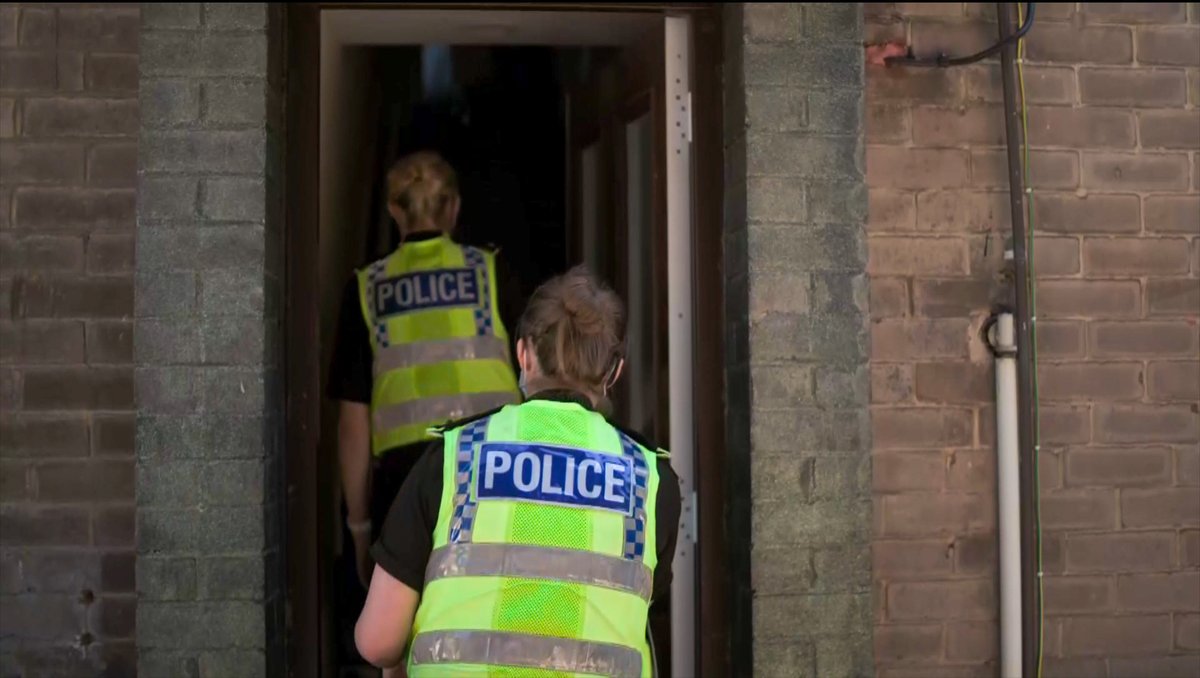 syptweet's tweet image. Our last episode of #ReportedMissing starts at 9pm tonight on @BBCOne will you be watching?

Over the last four weeks, the episodes have shown our officers as they search for missing people in #Southyorkshire 

We hope you have enjoyed seeing this different side to policing!
