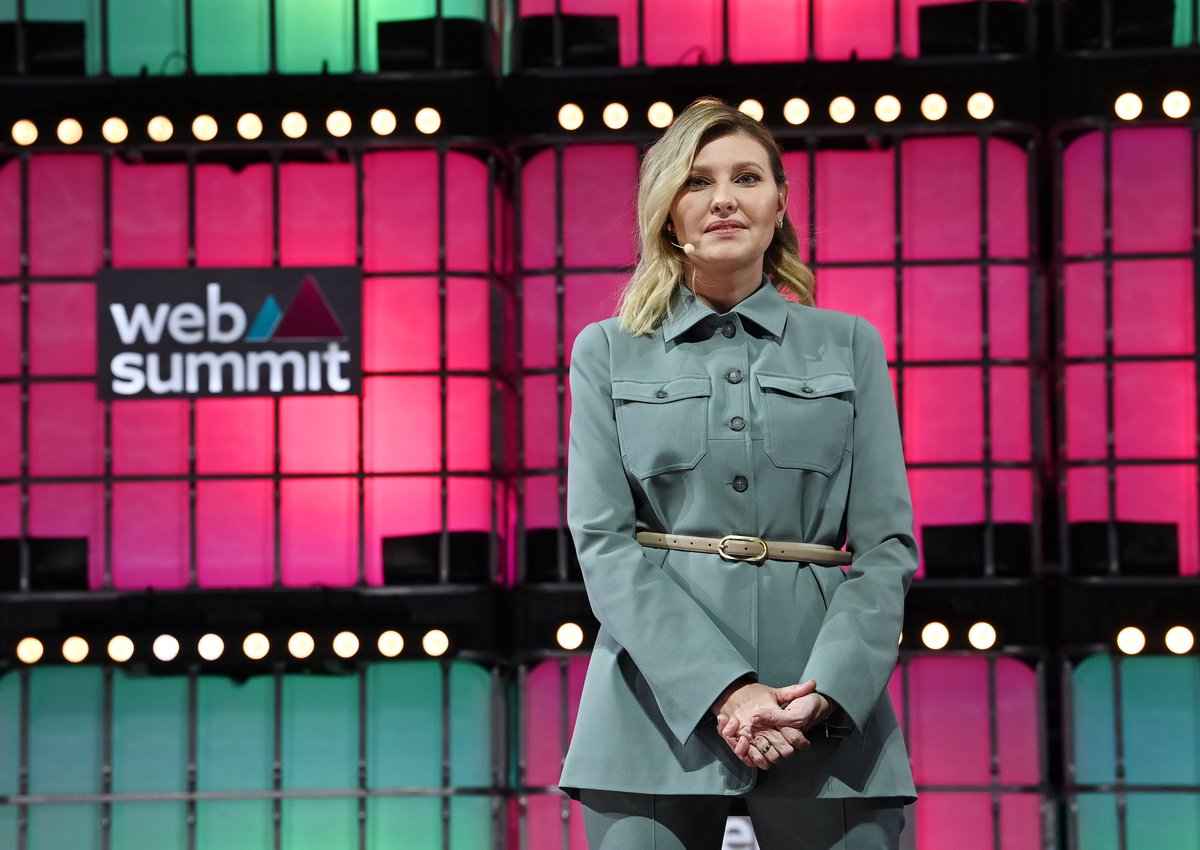 “I believe that technology should be used to create, and to save and help people, not to destroy. I believe that such technology is the future.” 🇺🇦
During Opening Night, <a href="/ZelenskaUA/">Olena Zelenska / Олена Зеленська</a>, the first lady of Ukraine, spoke to #WebSummit attendees about the potential of technology.
