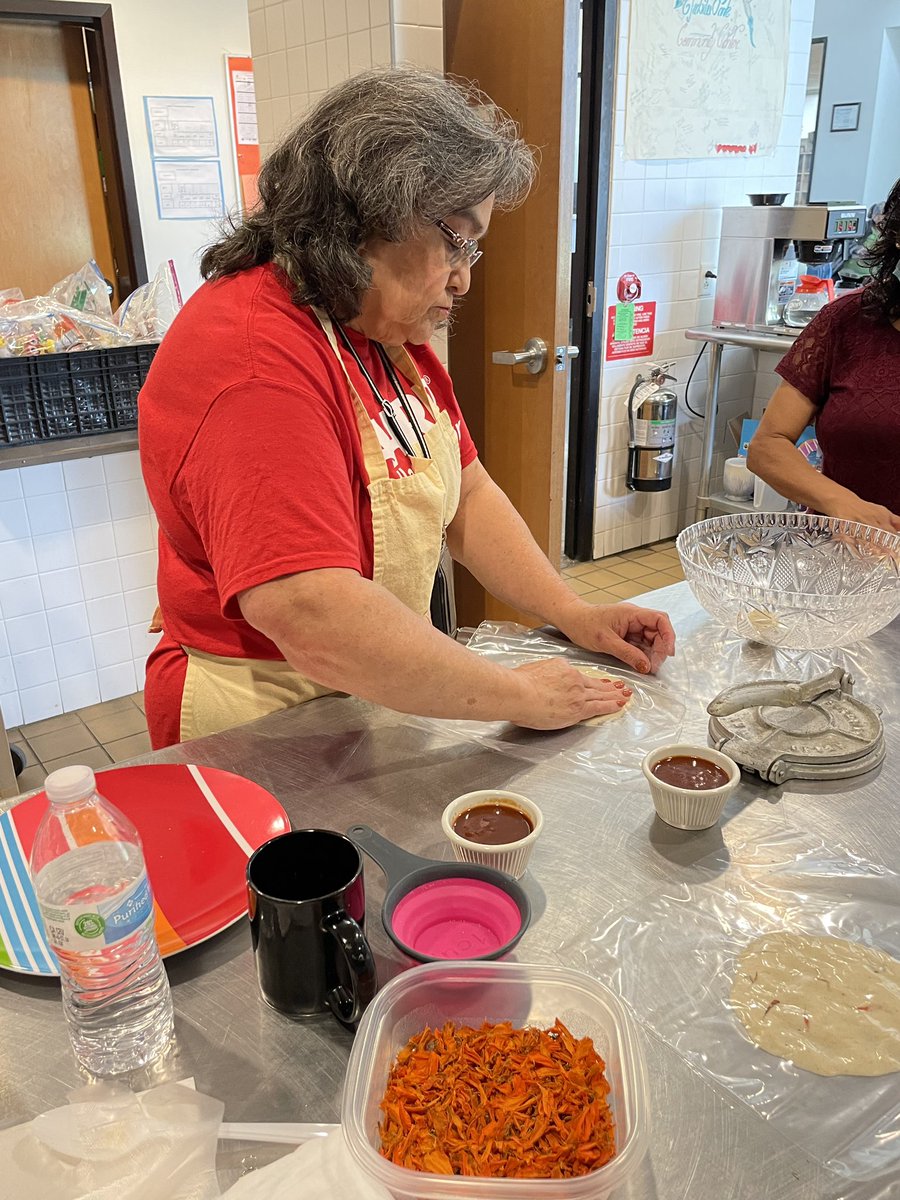 zsolistx's tweet photo. We finished our #DayoftheDead series preparing some delicious #MarigoldTortillas! Our @AARPTX DFW volunteers and @Dallas community are rocking the tortilla-making process! 👏👏👏 Join us for more amazing events at https://t.co/gErCo4FJKa #AARPDFW #AARPemployee https://t.co/huTBToCRYd
